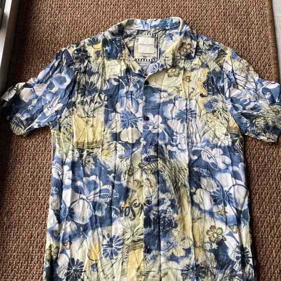 Denim & Flower Other - Denim and flower ricky singh floral hawaiian shirt button down